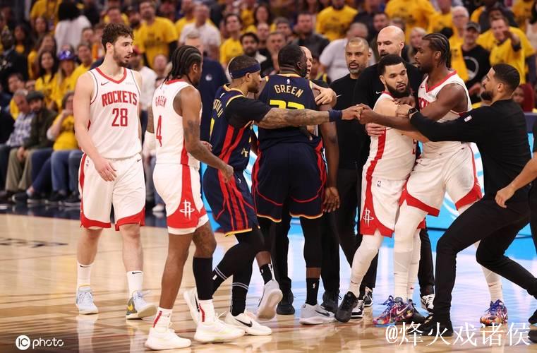 NBA杯赛淘汰赛对决:火箭勇士激战,雷霆对阵独行侠 NBA杯赛淘汰赛对决:火箭勇士激战,雷霆对阵独行侠